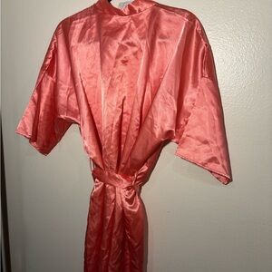 Vintage Silky Coral Satin Kimono Robe Honors Intimate